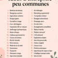Femme souriante tenant un carnet avec des idées de business peu communes.