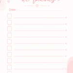 Une to-do list minimaliste en rose sur un bureau bien ordonné.