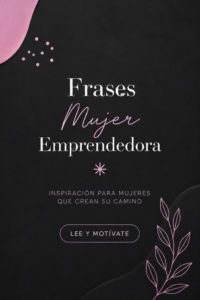 Femme d'affaires listant des citations inspirantes dans un carnet.